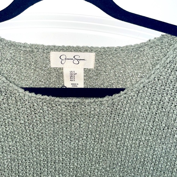 Jessica Simpson Short Sleeve sweater - Picture 2 of 2